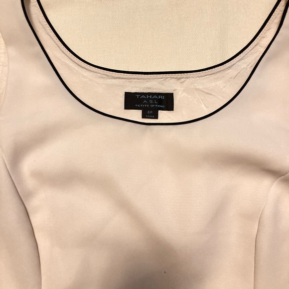 Tahari Scoop Neck Top - Picture 3 of 5